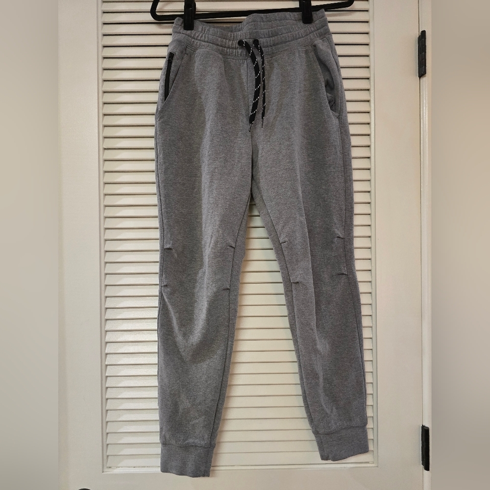 GAP - GapFit Performance Men's Breathable Jogger Sweatpants With Pockets